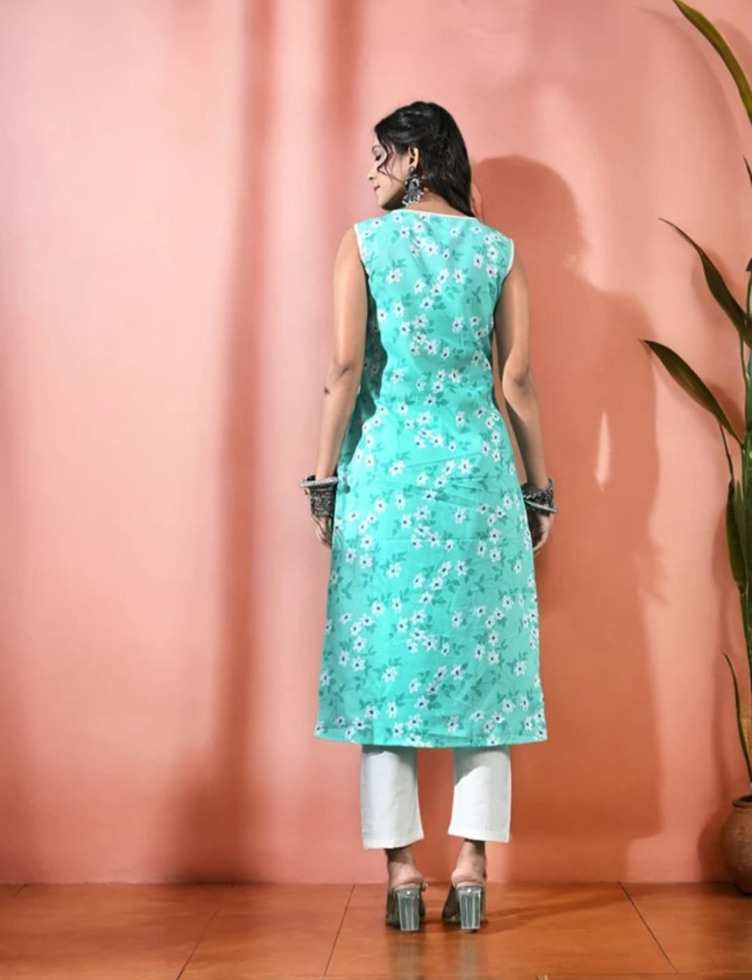 Women Cotton Blend Kurti Set - Image 4