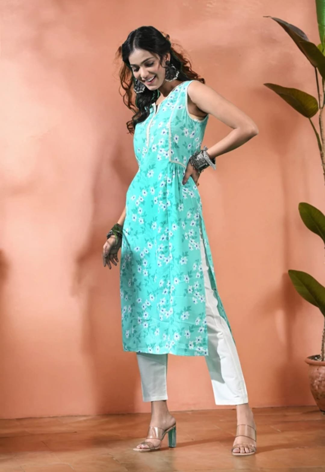 Women Cotton Blend Kurti Set - Image 2